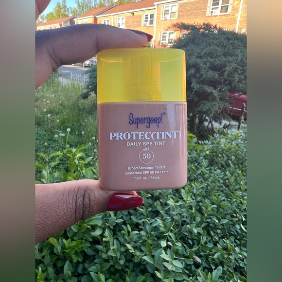 Supergoop Protectint Daily Skin Tint - Picture 1 of 5